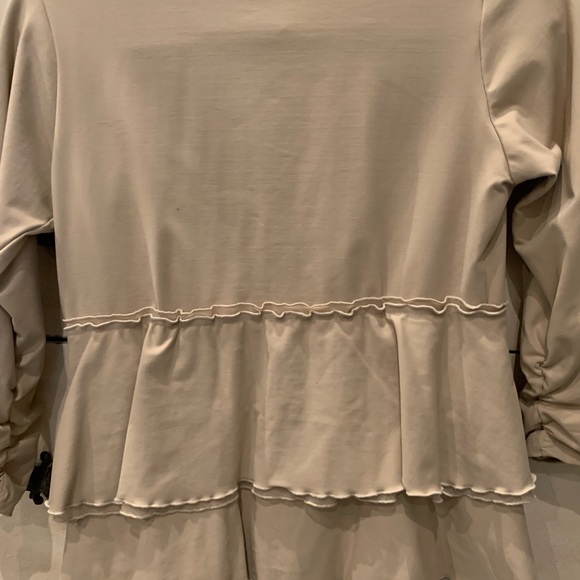Jane Darling By Me tan stretch jacket/top - size Small. Like new EUC. - Picture 3 of 10